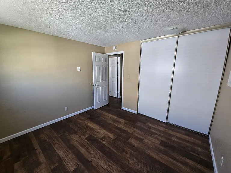 1715 Center Ave #15 — Photo 86