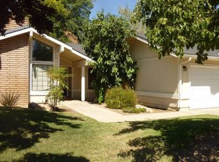 8051 N Callisch Ave, Fresno, CA