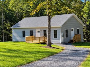 193 Young Ln, Berkeley Springs, WV 25411