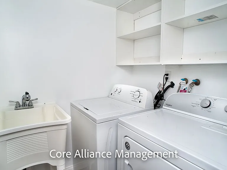 9413 Farralone Ave — Photo 12
