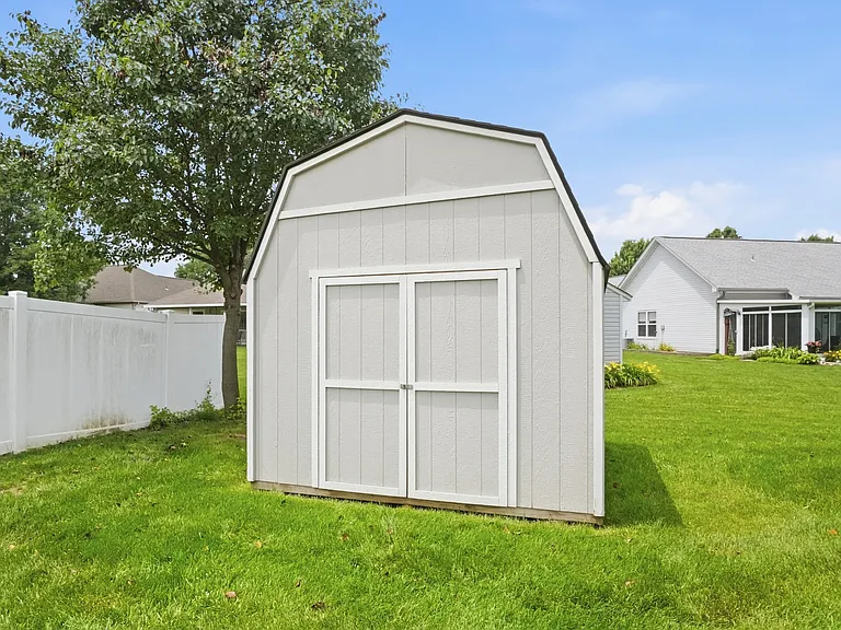 9083 Marquis Dr — Photo 30