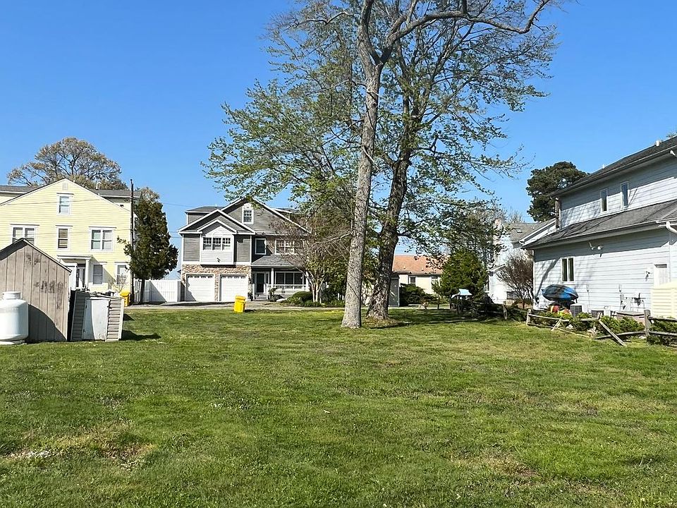 2nd image of 804 Walnut Ave