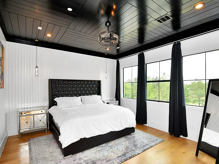 2303 Yupon St — Photo 30