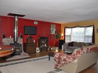 975 Old Foundry Rd, Newton, NJ 07860