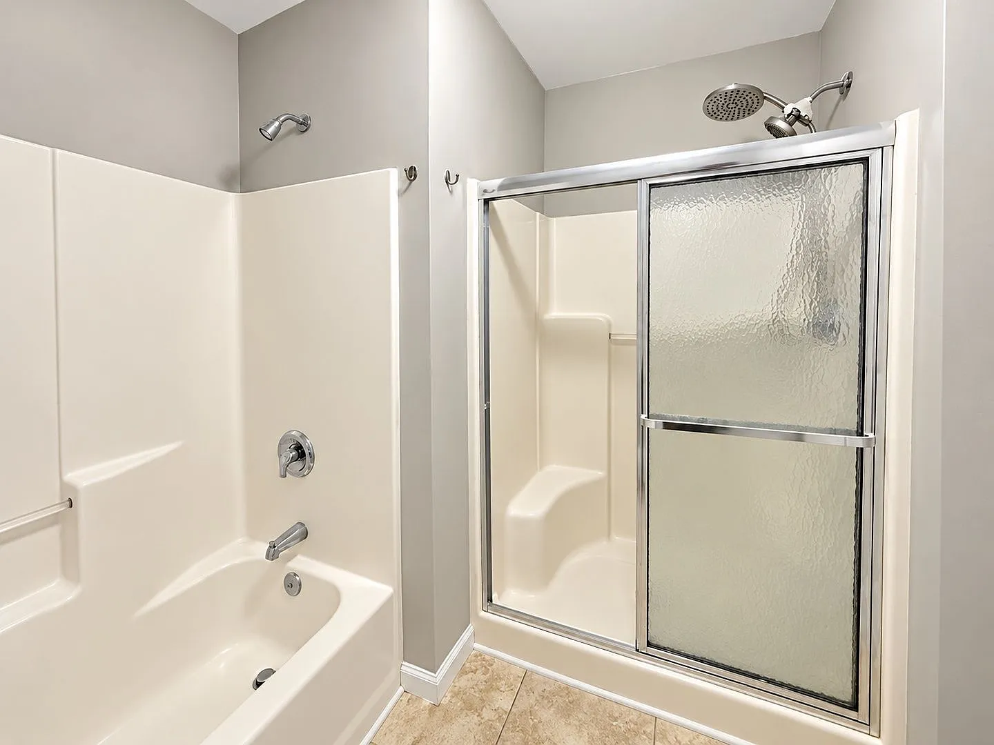 2 bed, 2.0 bath, 1081 sqft, $2,195 — Photo 4