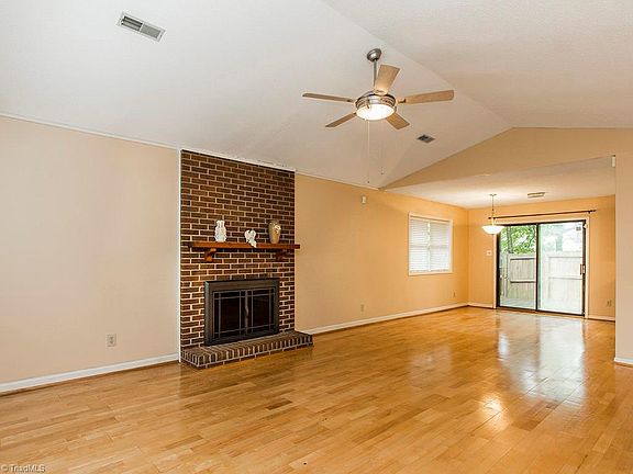 4th image of 2541 Cottage Pl
