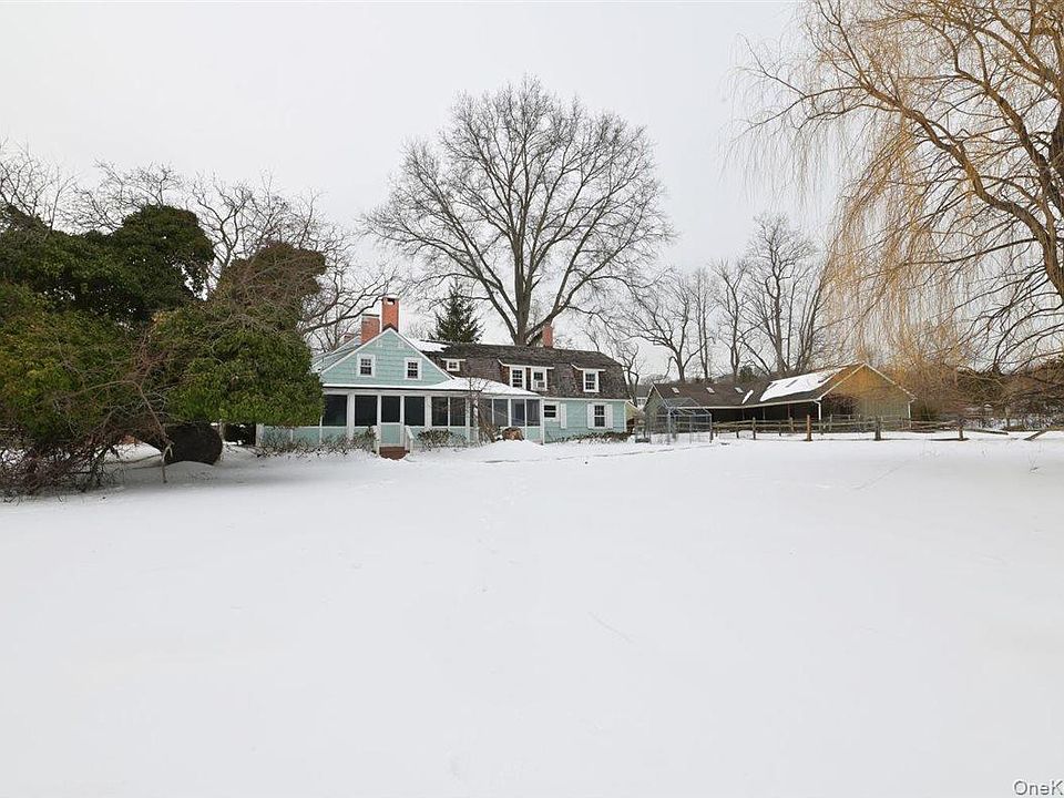 1st image of 6 CALLAHAN Road