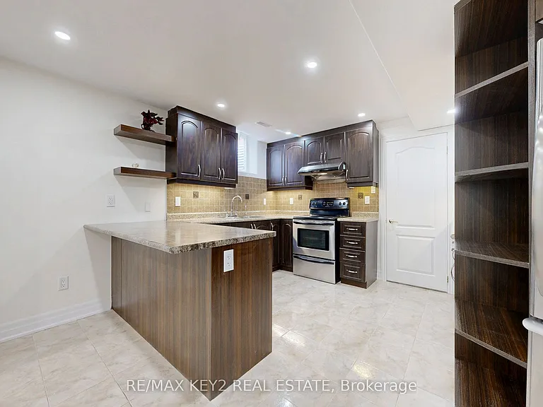 54 Oakford Dr #BASEMENT — Photo 2