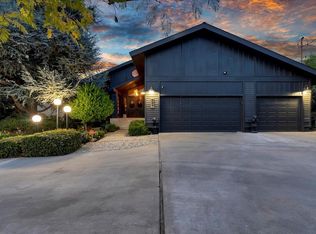 956 E Morton Hill Ave, Porterville, CA 93257