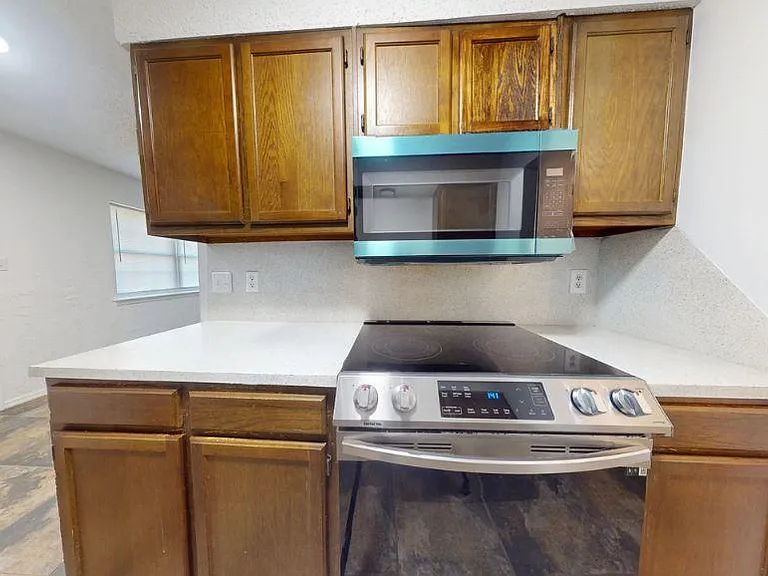 603 Seminole Dr — Photo 11