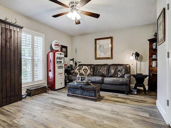 5th image of 5 Whittier Dr