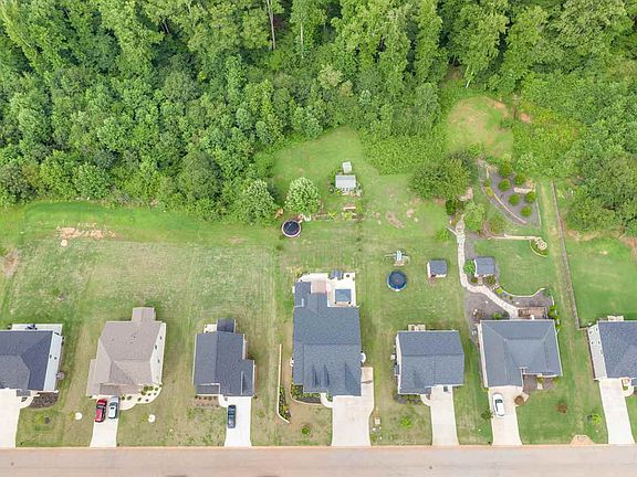 5th image of 306 Autumn Glen Dr