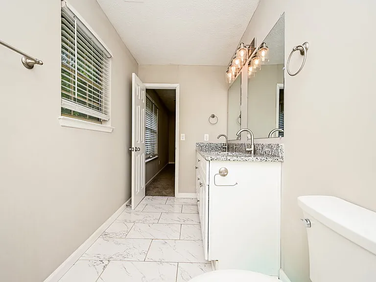 2921 Sunset Ct — Photo 11