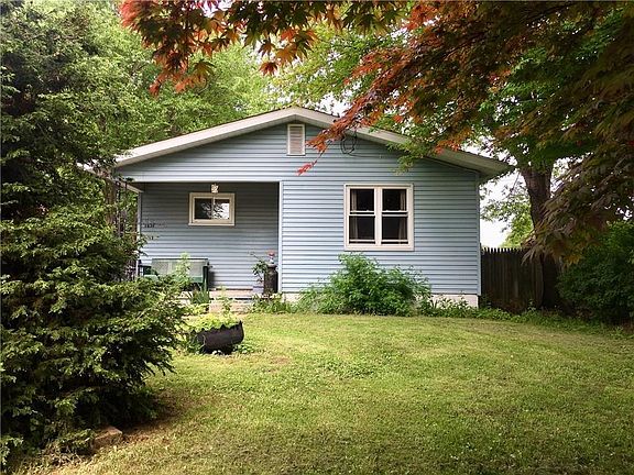 2nd image of 1637 Clifford Dr