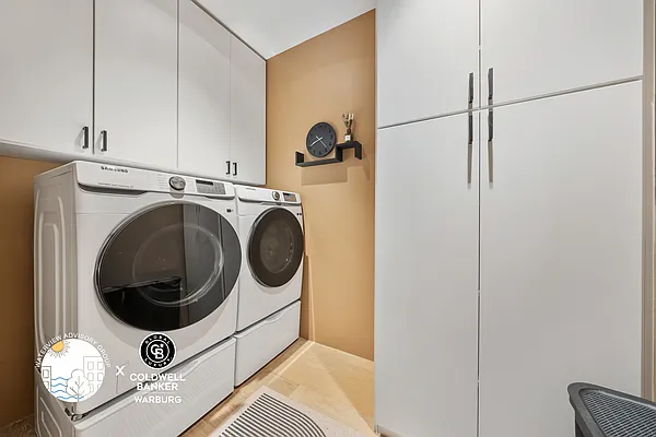 Laundry, photo 1