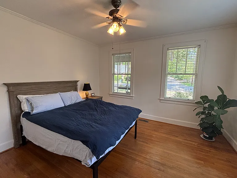 407 S Walker St — Photo 2