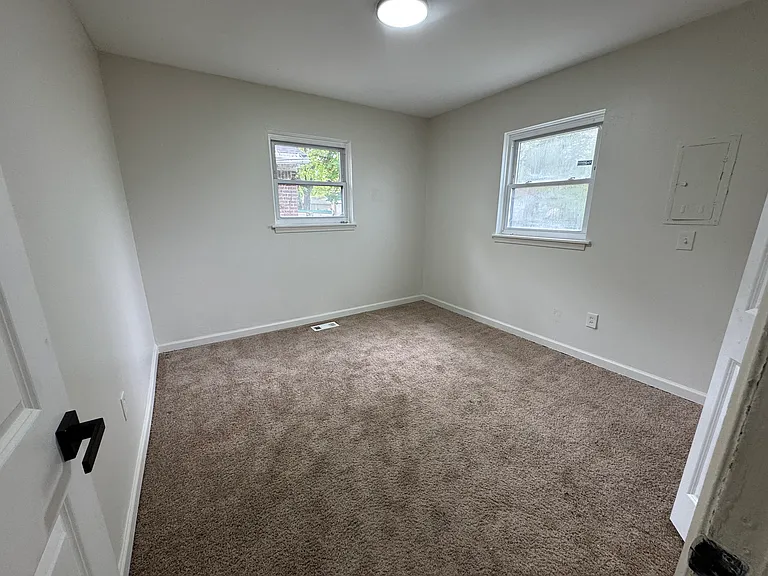 30247 Glenwood St — Photo 18