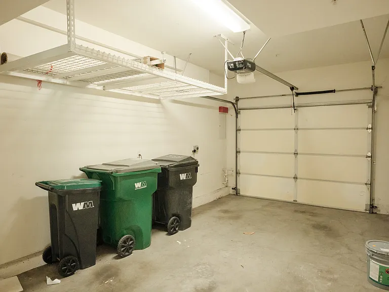Garage 1