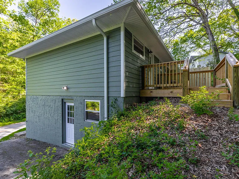 1745 White Oak Rd #B — Photo 6