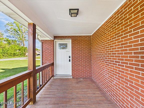 4th image of 573 Patterson Rd
