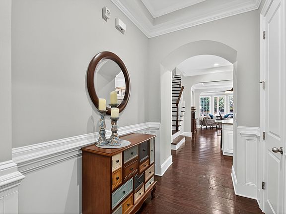 4th image of 4167 English Garden Way