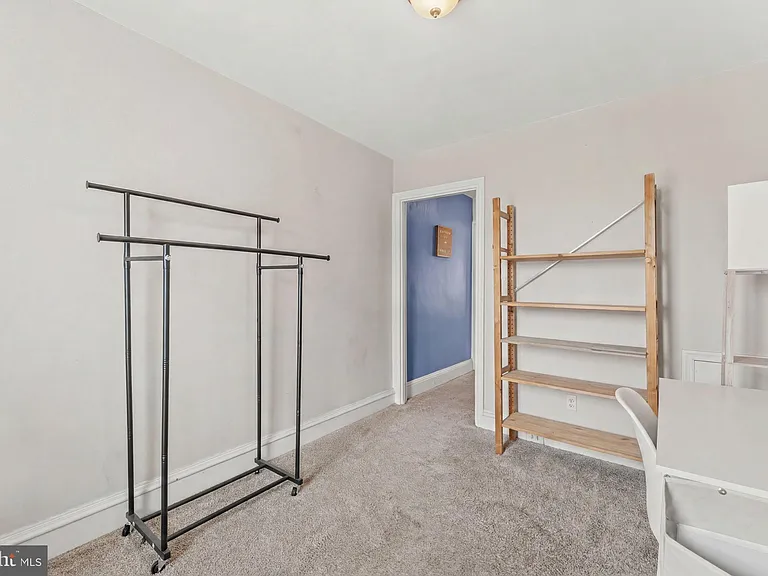 183 Markle St — Photo 13