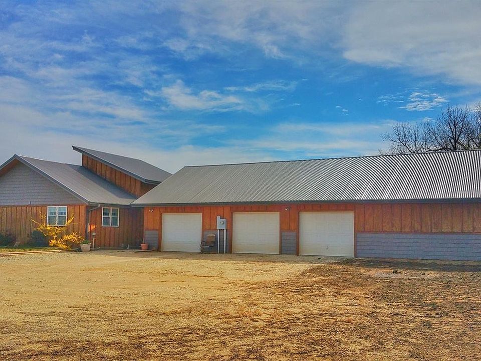 1st image of 61 Autumn Leaf Ln