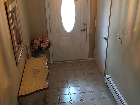 4th image of 59 Fremont Ave