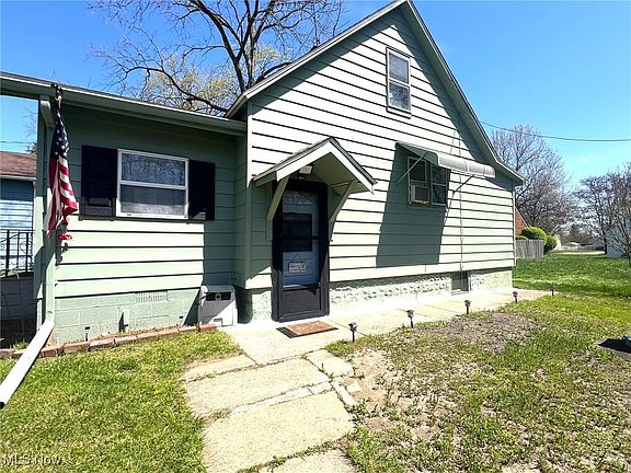 4th image of 1187 Winton Ave