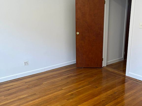 5th image of 45-15 42nd St APT 2C