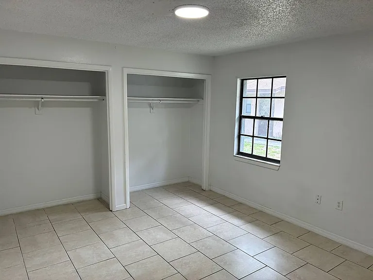 733 Pineville Ln — Photo 8