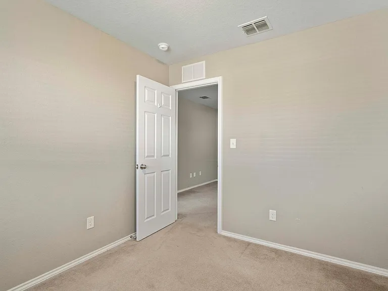 11747 Deer Ml — Photo 10