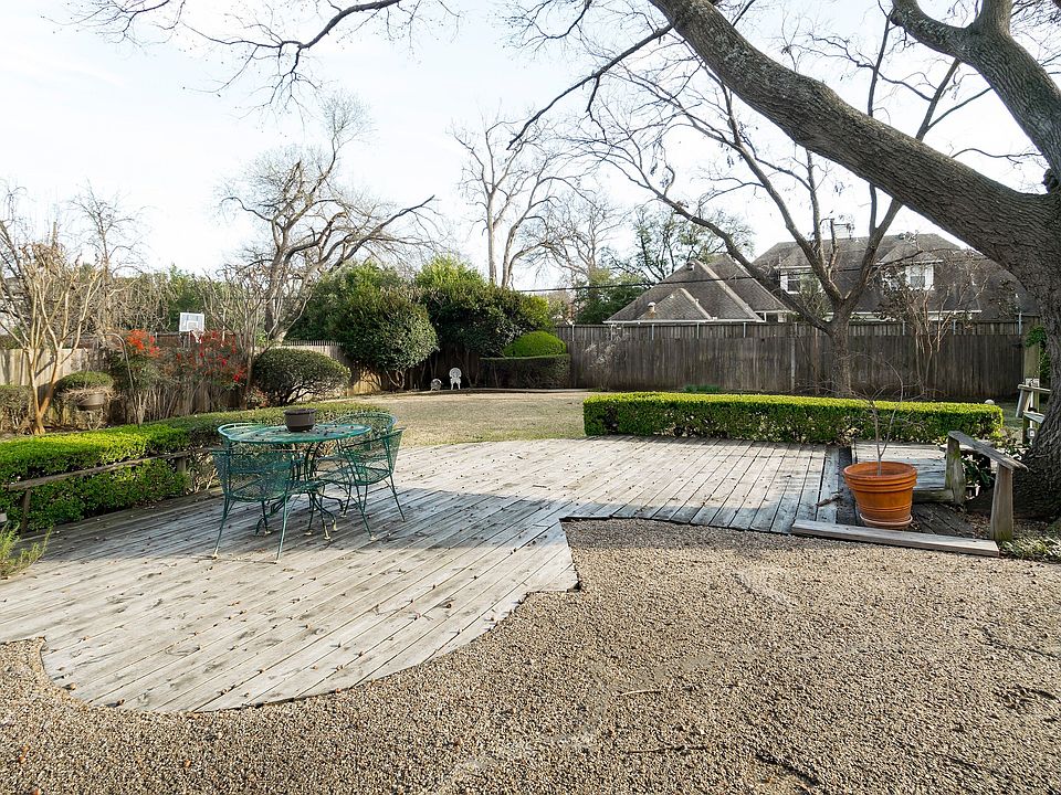 2nd image of 4218 Walnut Hill Ln