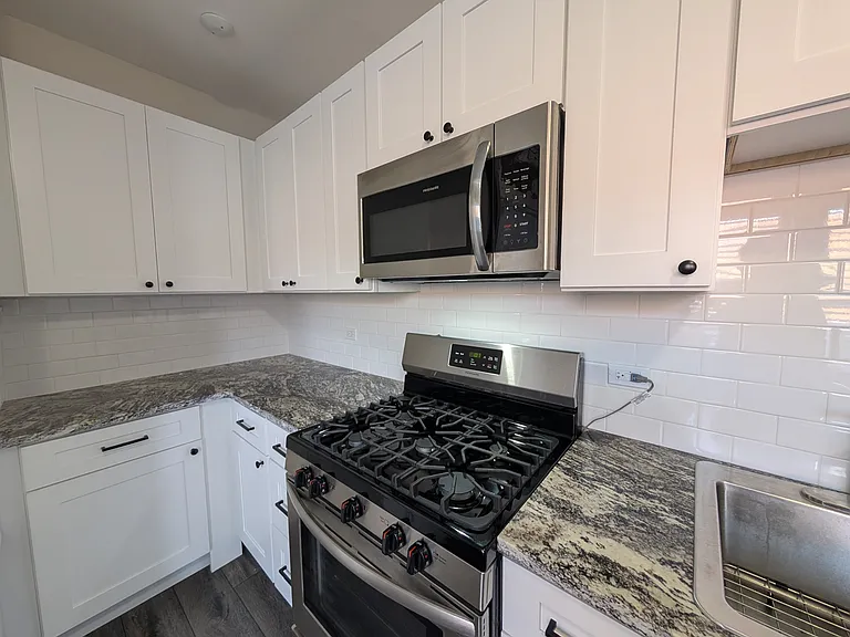5818 W Berteau Ave #1 — Photo 3