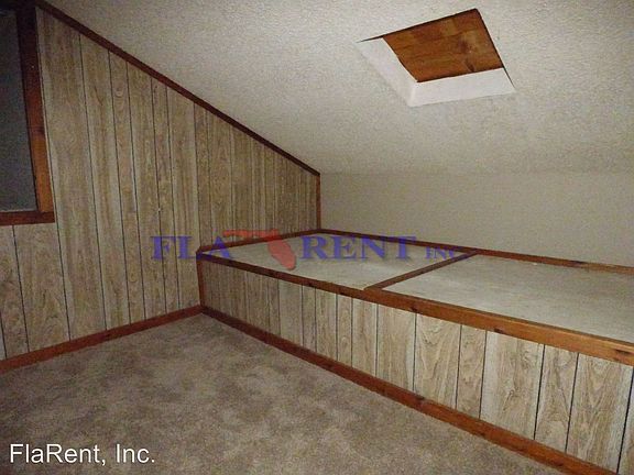 3rd image of 110 Quail Pond Cir