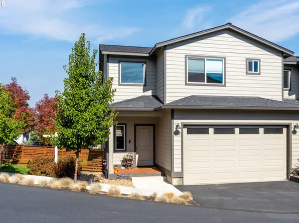 952 NE Paula Dr, Bend, OR 97701