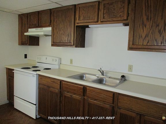 3rd image of 308 N Sunshine St E