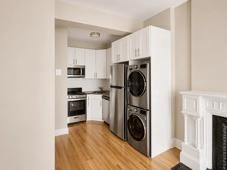 904 President St #5 — Photo 2