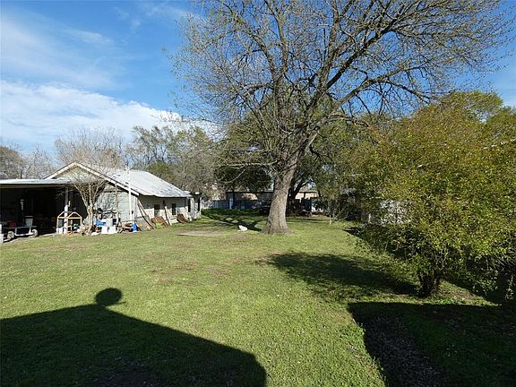 2nd image of 2056 Johanna Dr