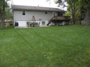 1330 Radcliffe Ln, Schaumburg, IL 60193