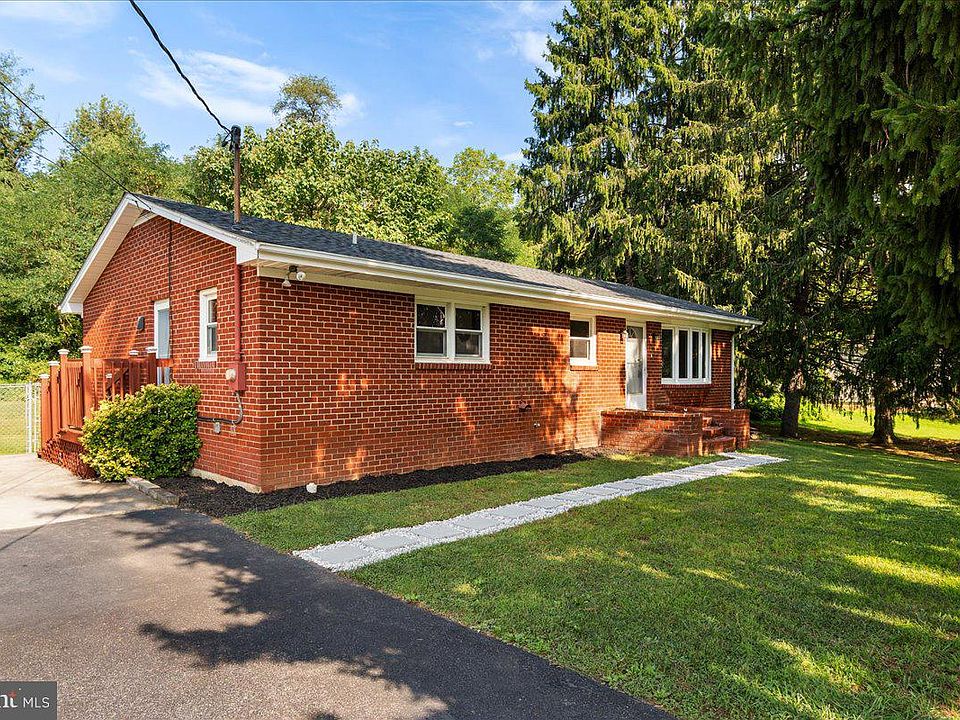 1st image of 116 Shellbark Ln