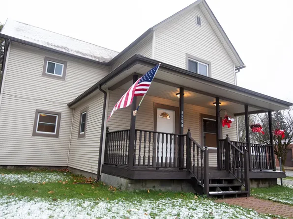9206 Main St, Whitmore Lake, MI 48189