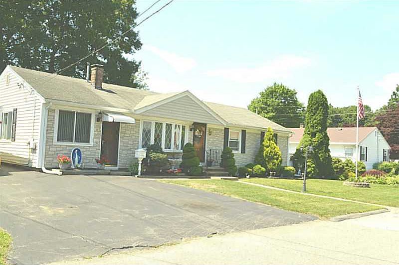 1st image of 18 Stella Dr