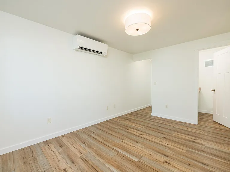 63319 Britta St — Photo 4