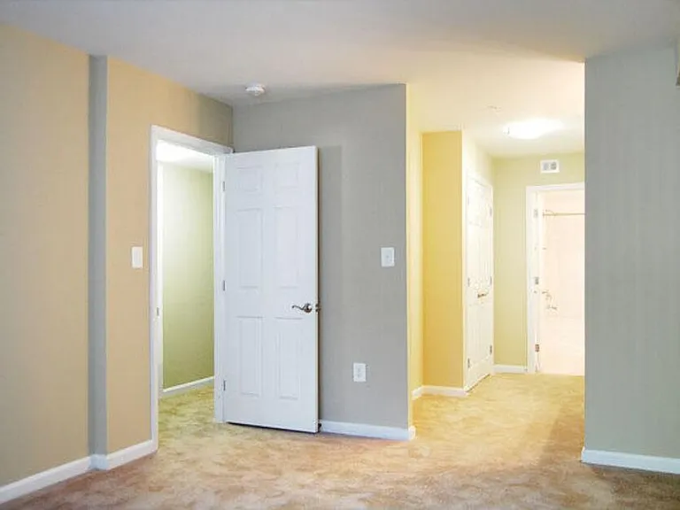 7 McCausland Pl — Photo 13