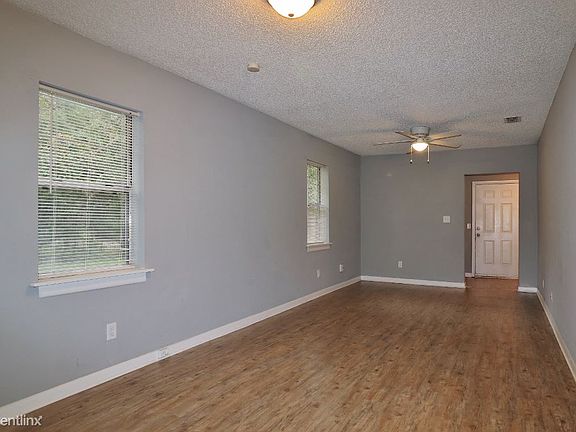 2nd image of 6058 Redpoll Ave