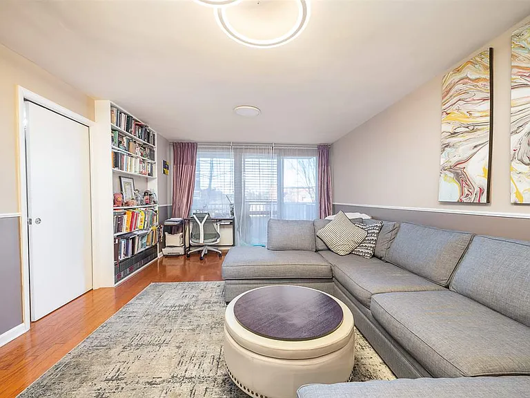 700 Grove St #4V — Photo 16