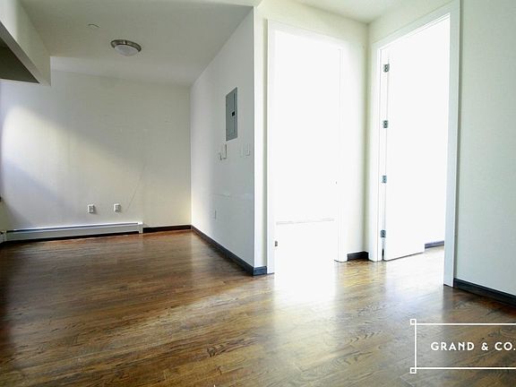 4th image of 2054 Adam C Powell Blvd #5F
