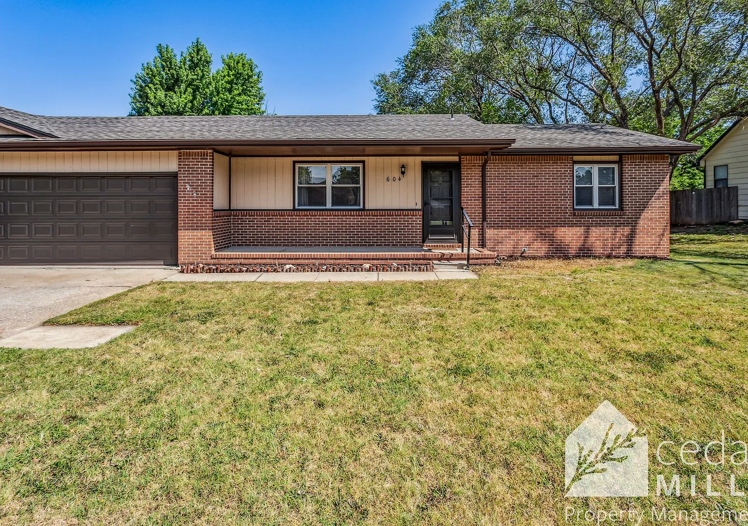 Huge 2 Bedroom Andover Schools! — Photo 1