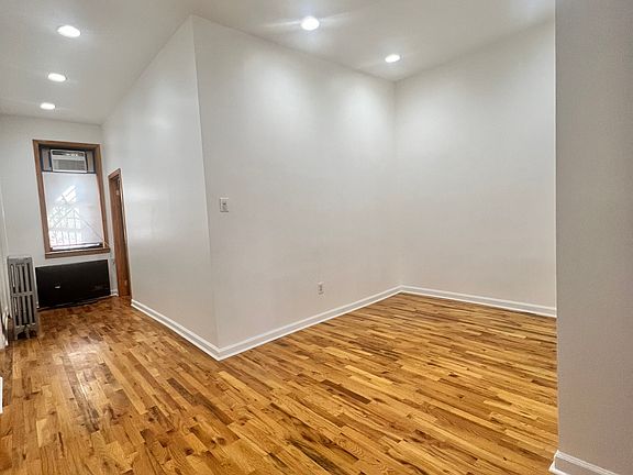 3rd image of 69 Scholes St #1L